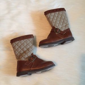 Brown w/ tan quilted design boots
